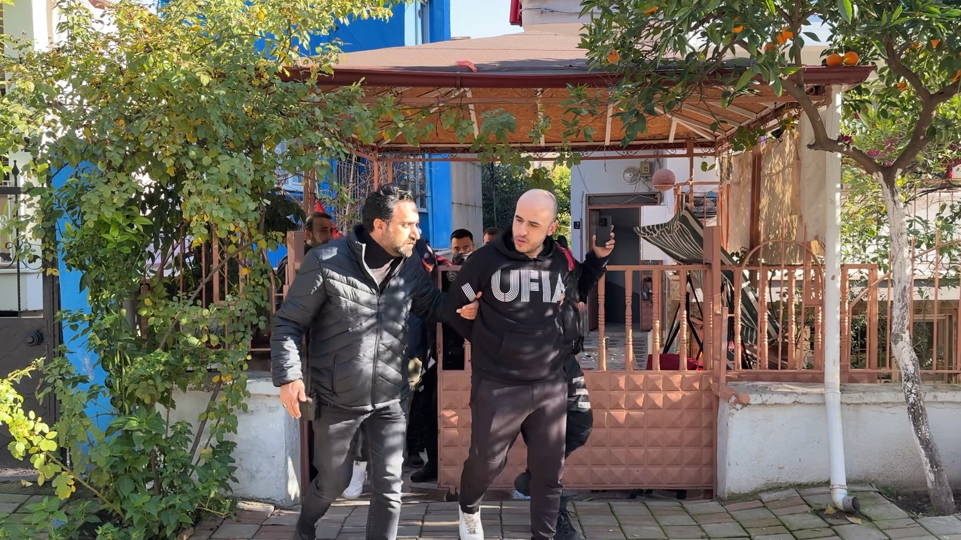 “Salıverildim” dedi, firar ettiği ortaya çıktı