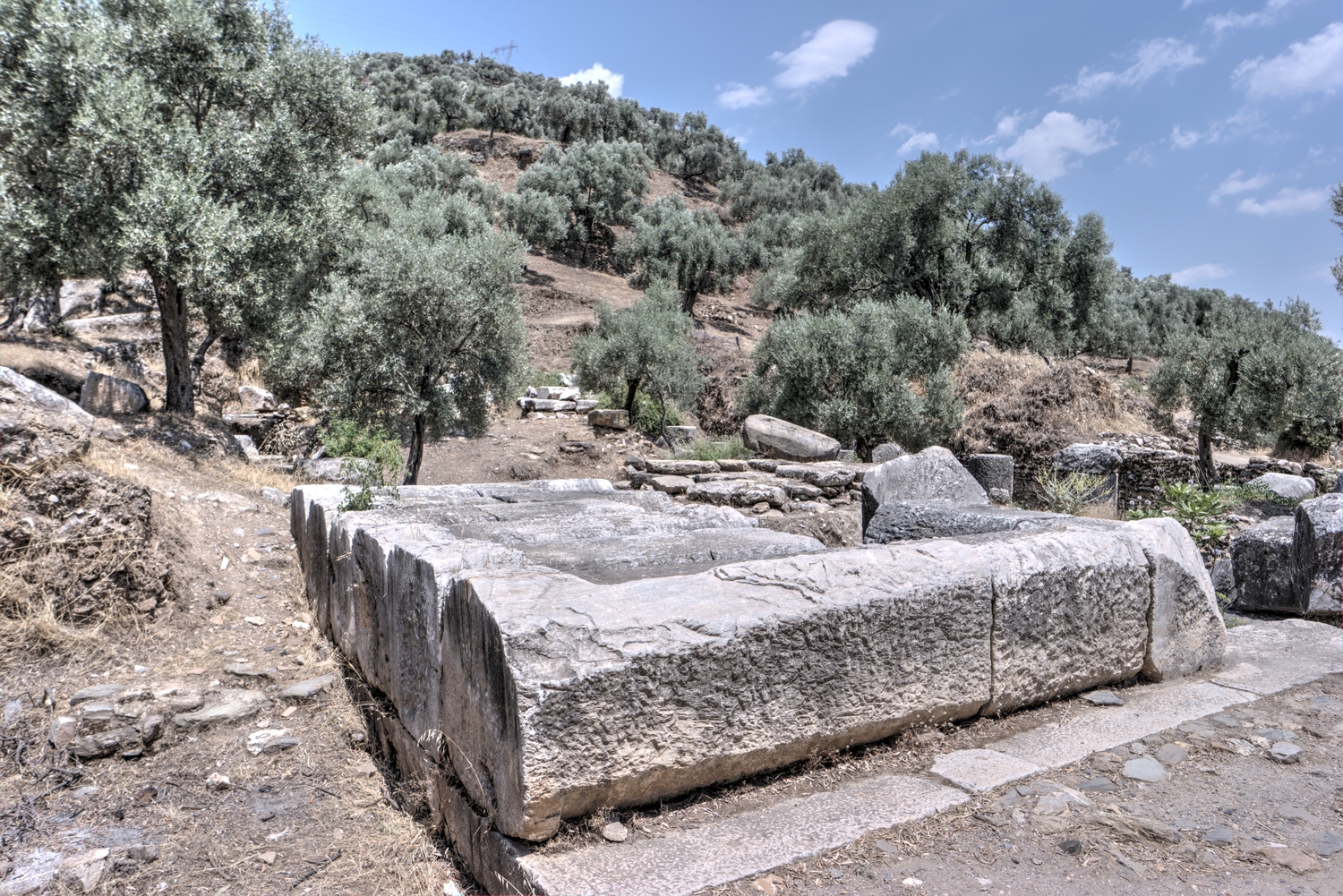 Acharaka Antik Kenti ve Meryem Ana Hamamı