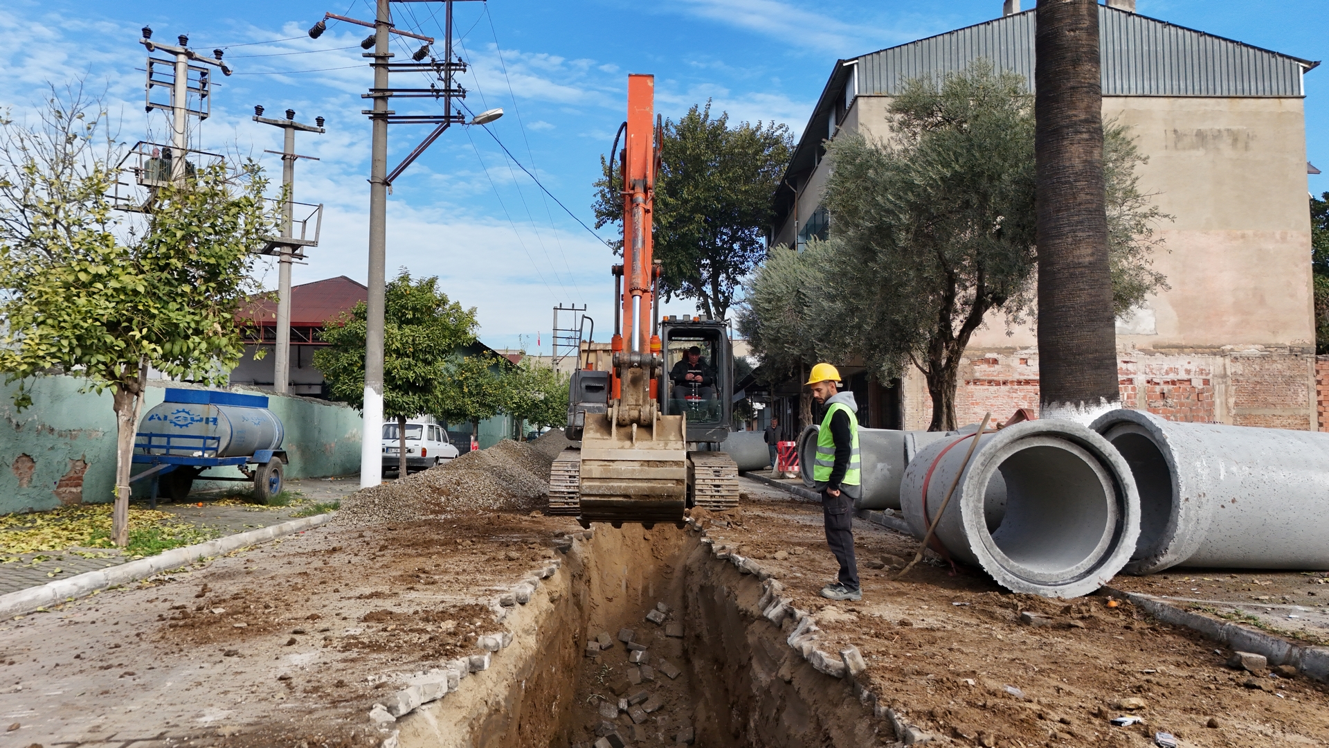 BAŞKAN ÇERÇİOĞLU’NDAN GERMENCİK’E 27 MİLYON TL DEĞERİNDE ALTYAPI YATIRIMI