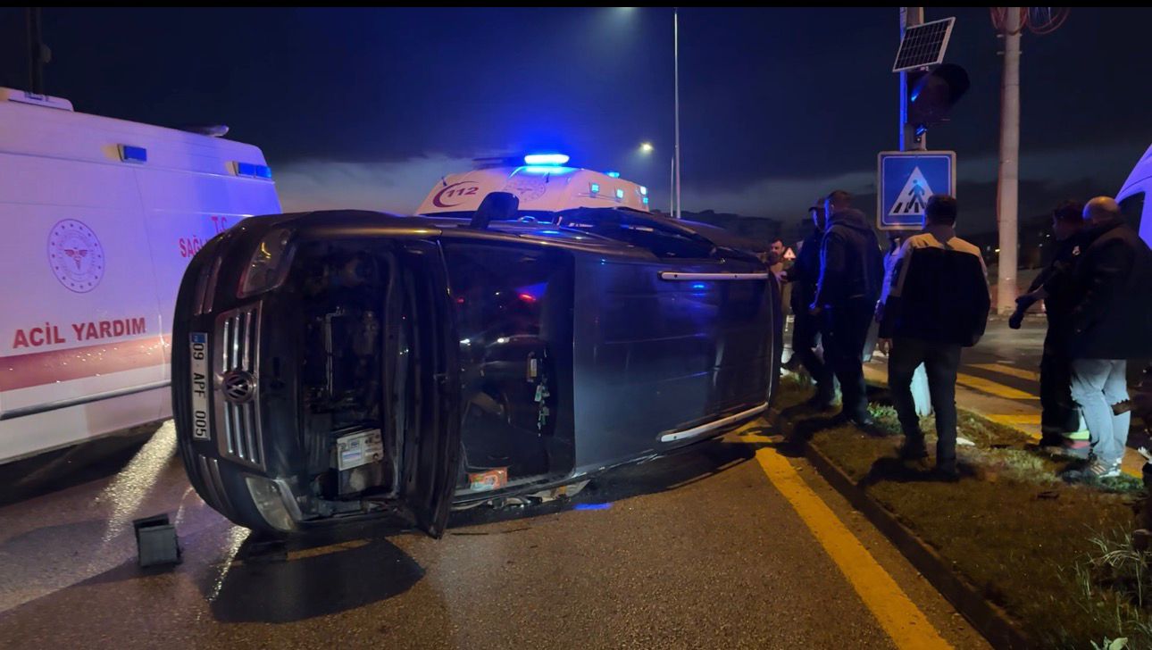 Aydın’da 2 otomobil çarpıştı 6 kişi yaralandı