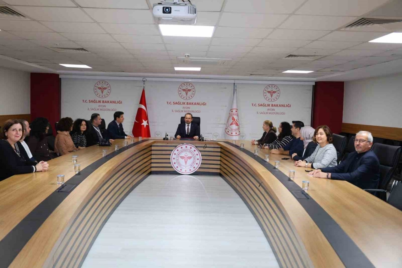 Aydın’da aile hekimlerinin 3 aylık eğitimi tamamlandı 10 Aydın’da aile hekimlerinin 3 aylık eğitimi tamamlandı