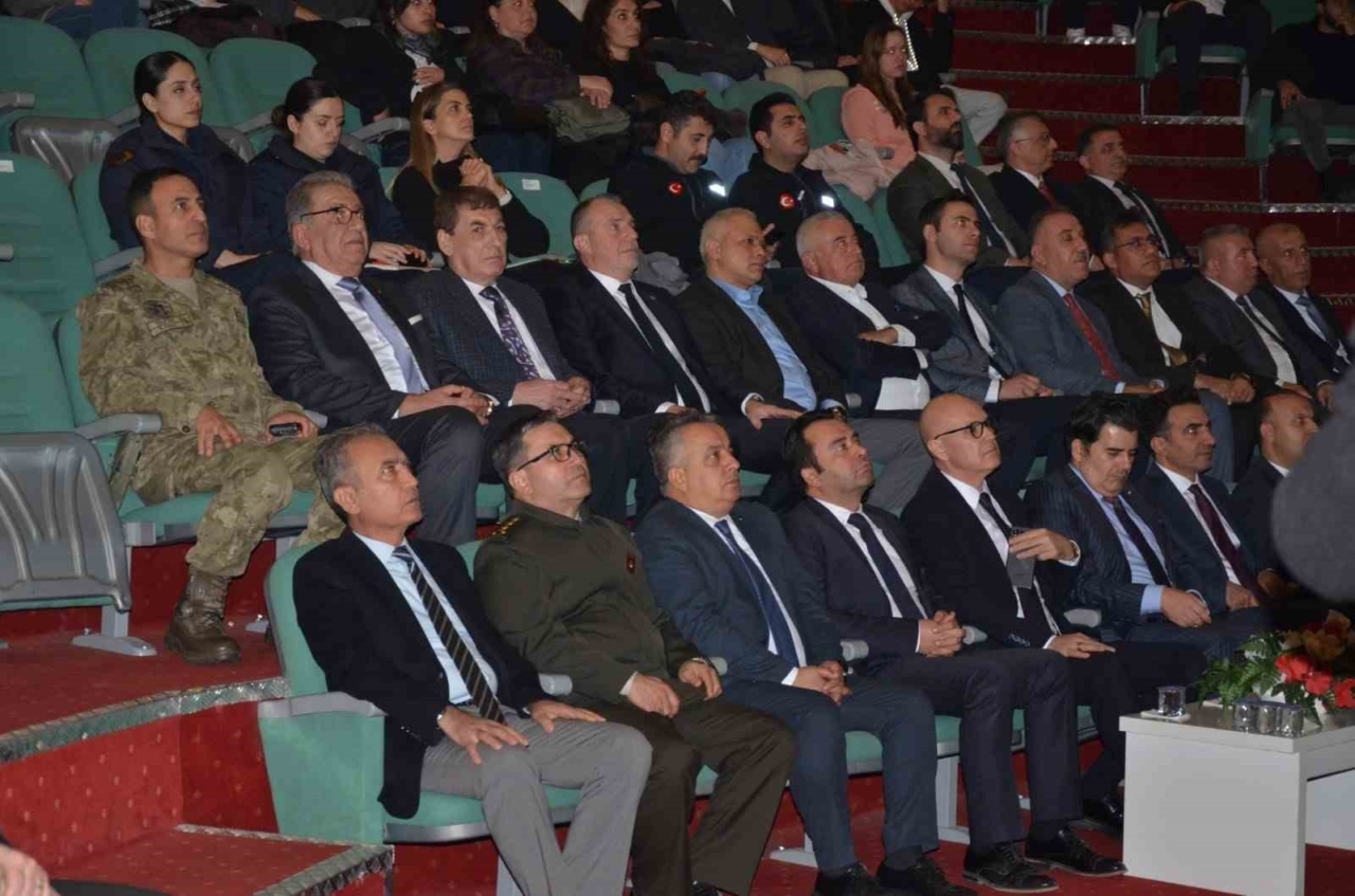 Aydın’da Bağımlılıkla Mücadele Paneli düzenlendi