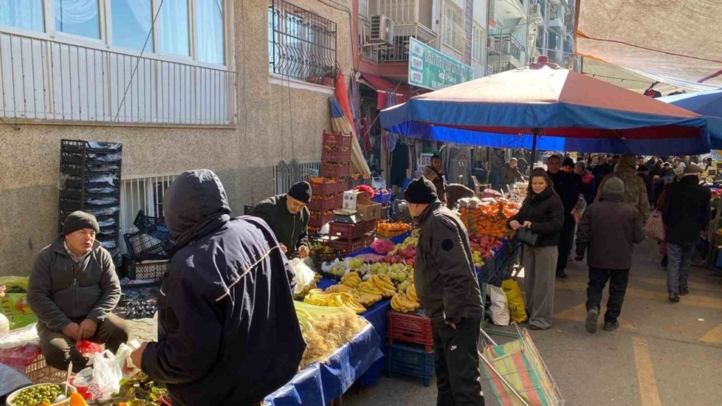 aydinin tarihi sali pazarinda yil sonu hareketliligi da3258211967