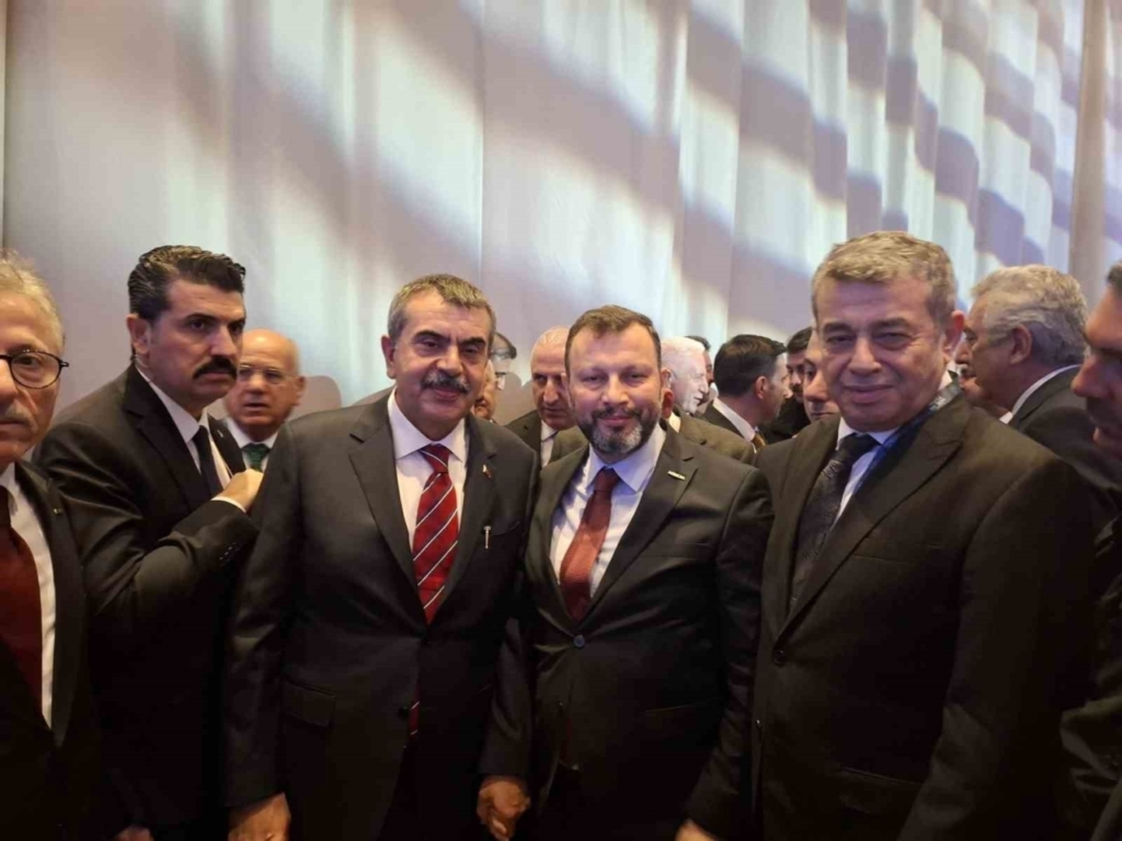 baskan kunkcu mesleki egitim zirvesine katildi 08d429b6f374