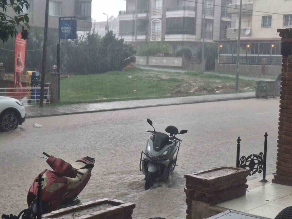 didimde saganak yagmur etkili oldu 7a2c648fb2a2