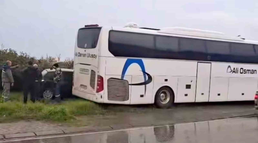 firma adi acik verilmis ali osman ulusoy yolcu otobusu otomobile carpti 1 yarali 23868b903c9a
