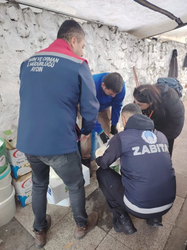 germencikte semt pazarinda gida denetimi 22024a425243