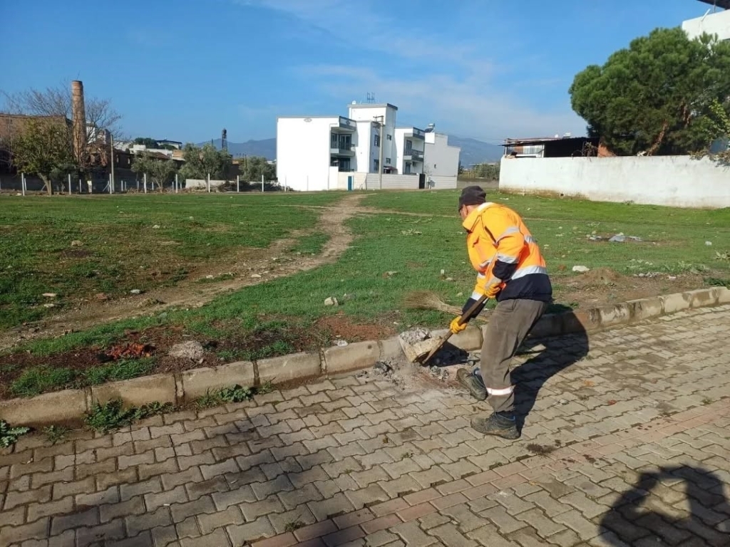 germencikte temizlik calismalari devam ediyor 055d37886786