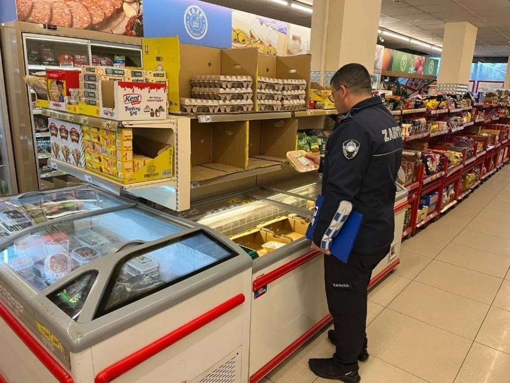 germencikte zabita ekipleri zincir marketlerde denetim gerceklestirdi 92597bedf39f