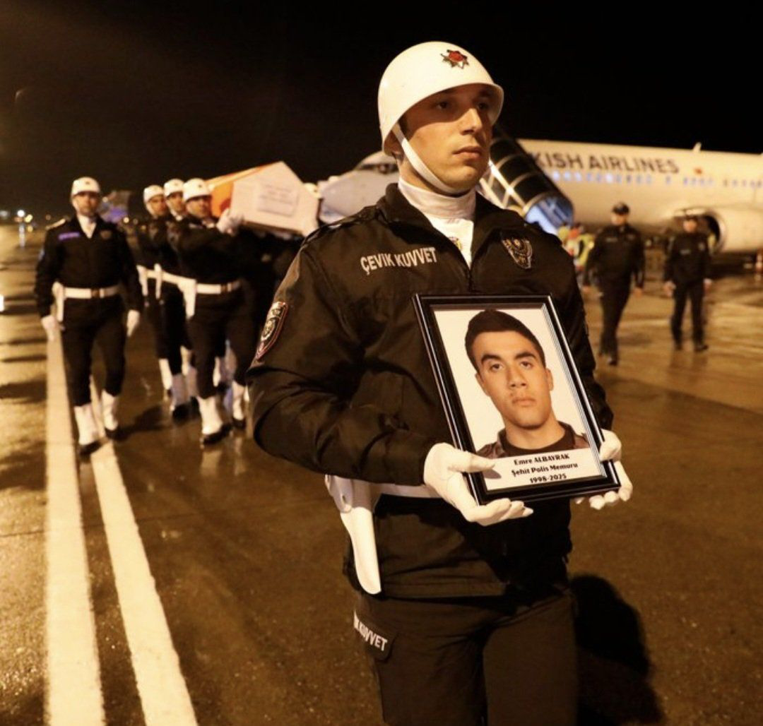 Şehit polis Emre Albayrak’ın soruşturmasında gözaltına alınan 6 şüpheli adliyeye sevk edildi