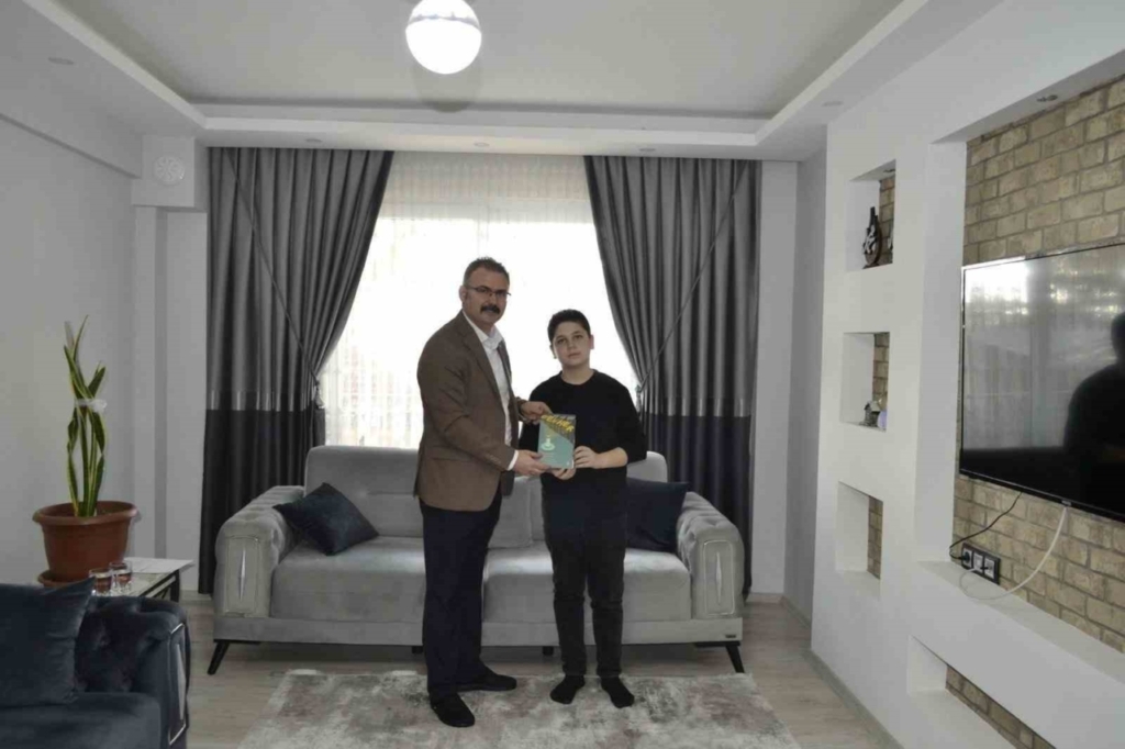 kaymakam ates ogrencilerin misafiri oldu 4dbc1c6eb9b5