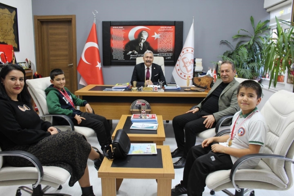 paralimpik yuzme yarisinda il birincisi oldular efe7b8fa9c36