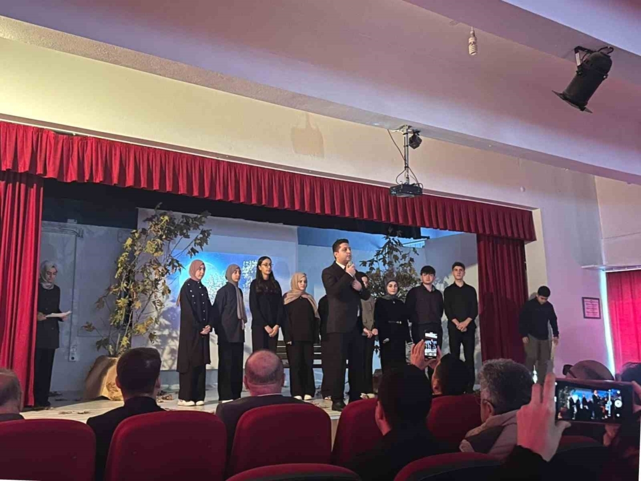 Köşk’te Şiir ve Müzik Rüzgarı: Genç Yetenekler Sahne Aldı