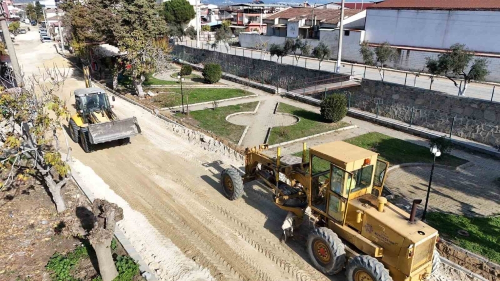 yenipazarda dogu mahallesinde parke tasi calismalari suruyor 006d6214620a