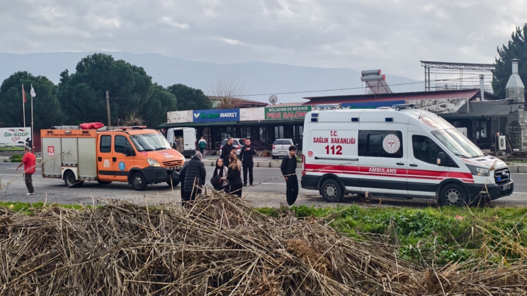 Nazilli’de otomobil şarampole yuvarlandı: 2 ağır yaralı 4 711e037b de0b 4eed b34b 0d2d42d06909