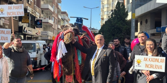 Başkan Kaya, Cumhurbaşkanını develer ile karşılamaya geldi