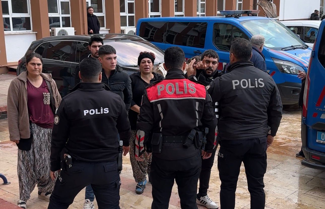 Adliye kapısı kuşatma altında: Tutuklu çıkarmak güçleşti