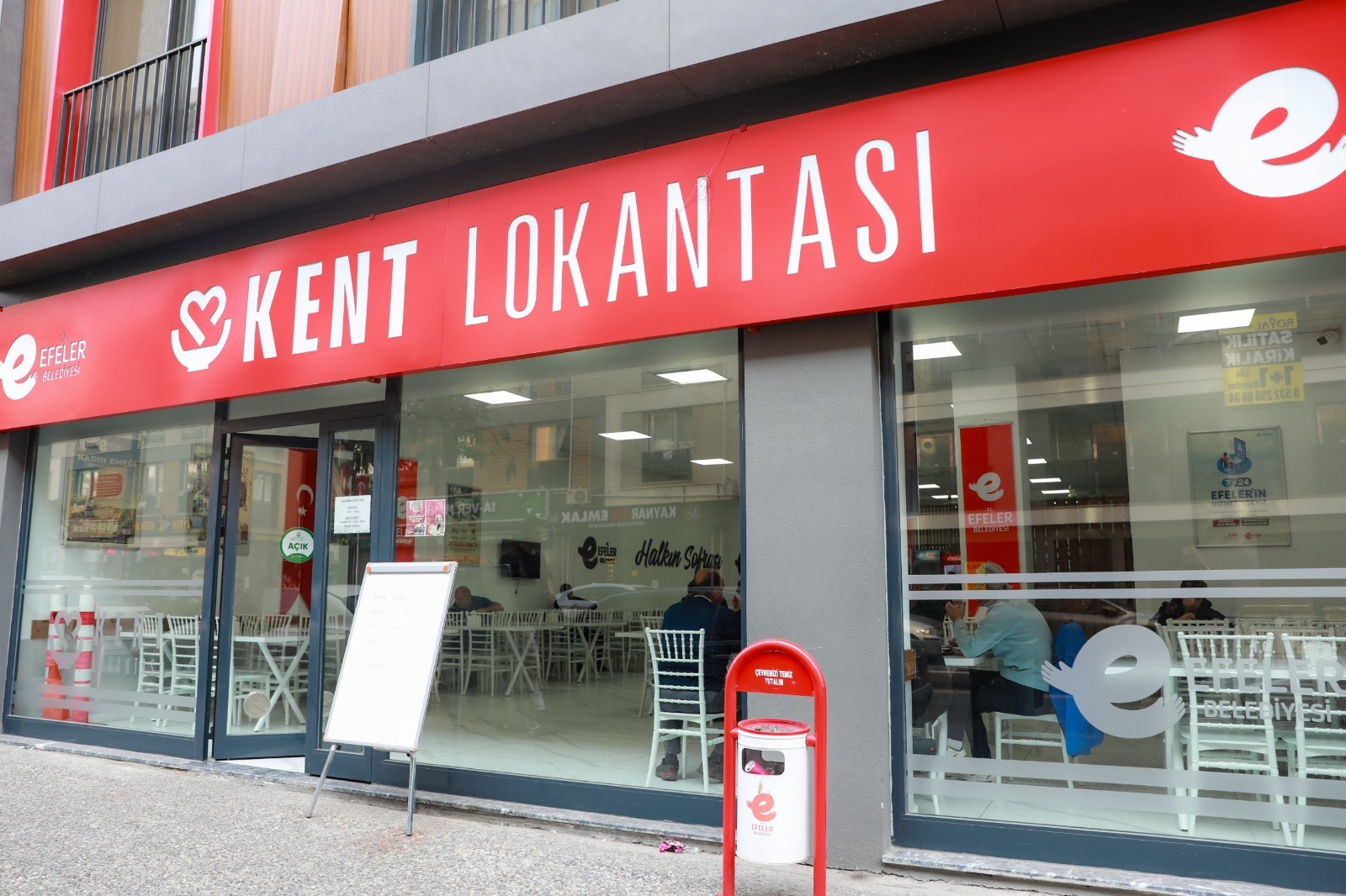 Başkan Yetişkin'in Sosyal Belediyecilik Örneği: Kent Lokantası 9 Başkan Yetişkin’in Sosyal Belediyecilik Örneği: Kent Lokantası