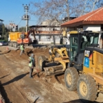 Aydın Büyükşehir Belediyesi Efeler’in yollarını yeniliyor