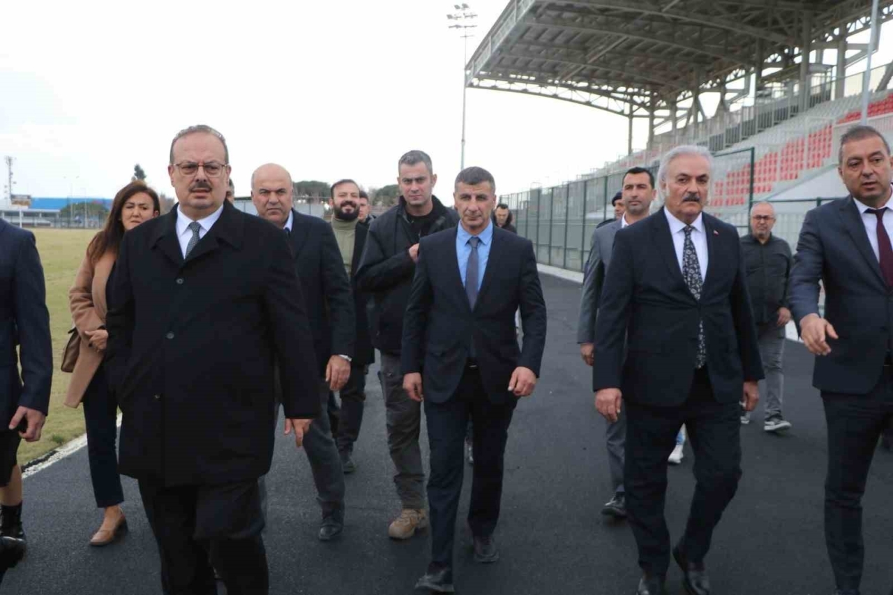 aydin valisi canbolat sokede devlet yatirimlarini inceledi 1bec60087306