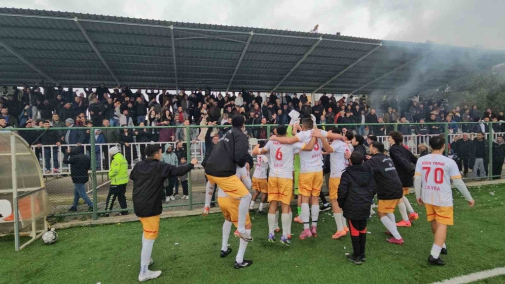 aydinda 1 amator kume derbisinde 3 puan kuyucak yamalaksporun oldu 71aff3a7d17f