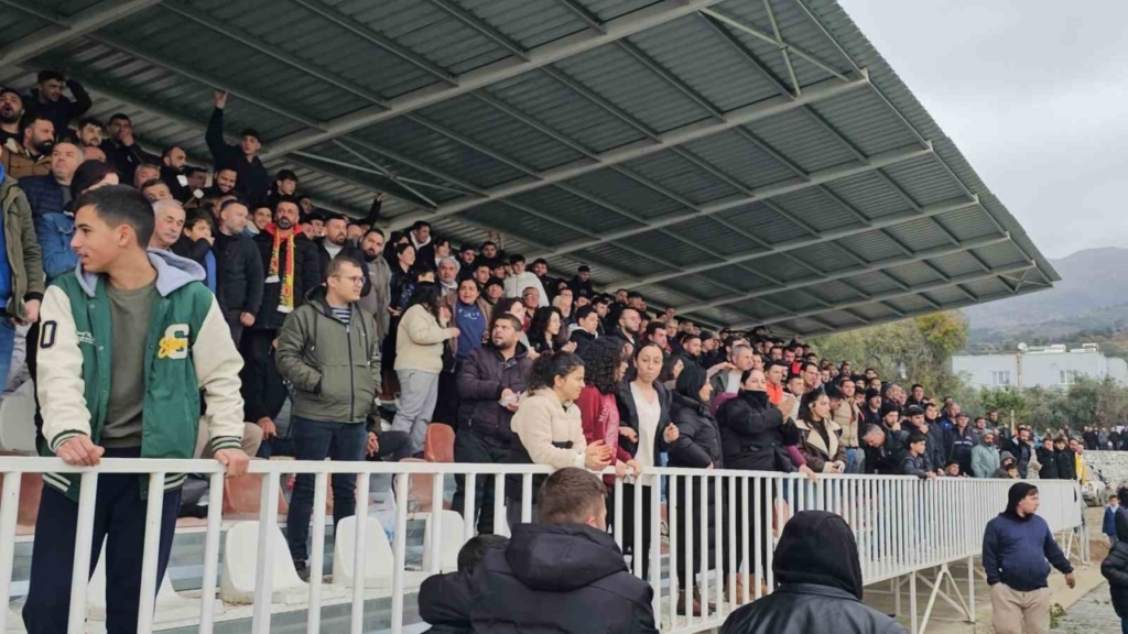 aydinda 1 amator kume derbisinde 3 puan kuyucak yamalaksporun oldu e803568d63ef