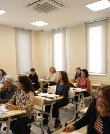 Aydın’da her yaştan vatandaş İngilizce öğreniyor