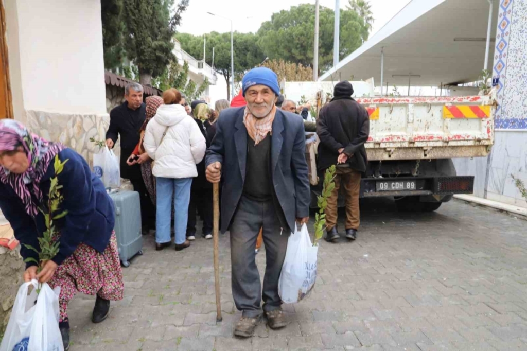 baskan tetik mahalle ziyaretlerini surduruyor e0fca0a1f09e