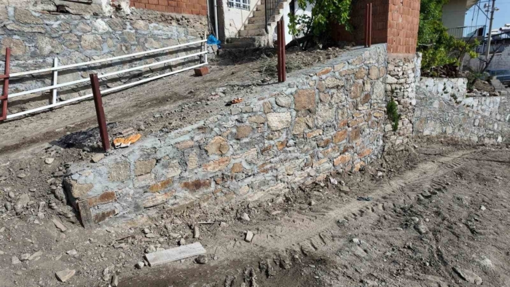 bozdogan belediyesi genc kizin yol istegini yerine getirdi 710bcc861f4b