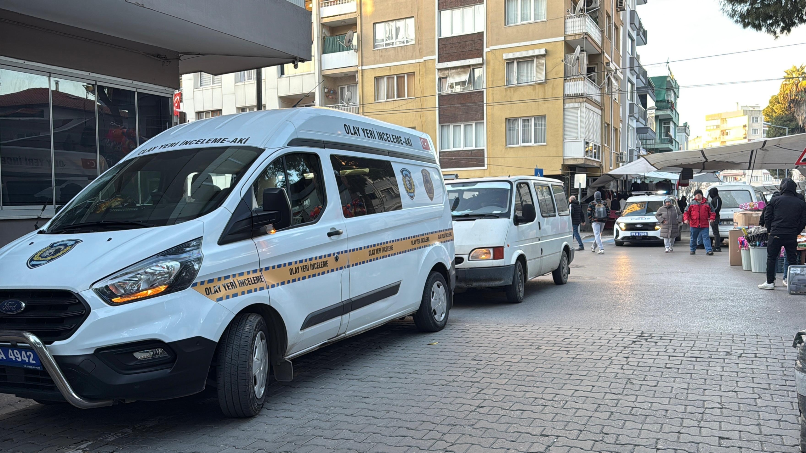 Husumetli akrabalar Salı Pazarında birbirini vurdu
