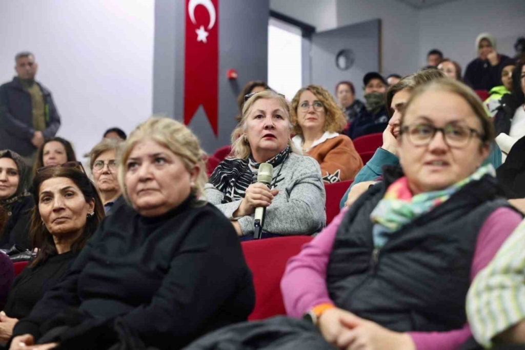 didim belediyesinden kadin saglina yonelik bilinclendirme semineri 81b0401ae1a6