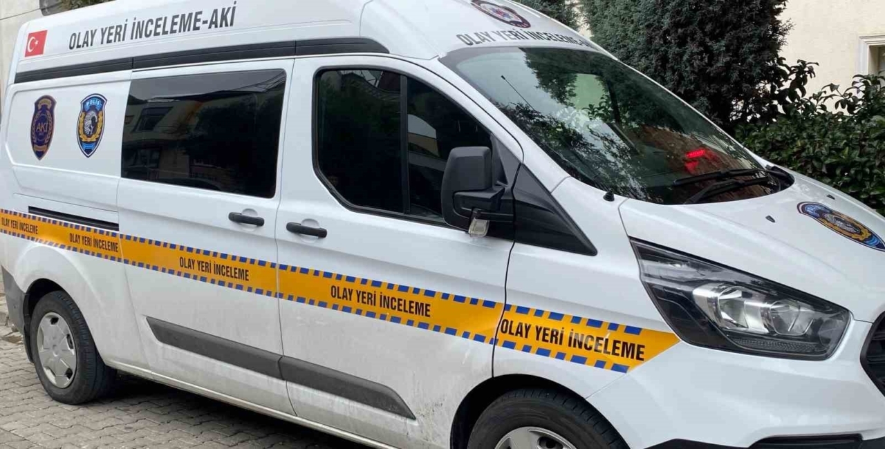 Evinin balkonunda ölü bulundu 5 Evinin balkonunda ölü bulundu