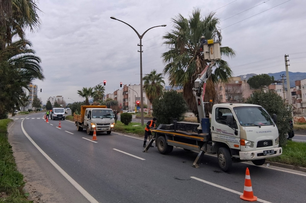 Efeler Belediyesi Belediyesi'nden Umurlu Karayolu'nda Çalışma 3 f7c12d8a 5216 4b8d a3c2 b68689512122