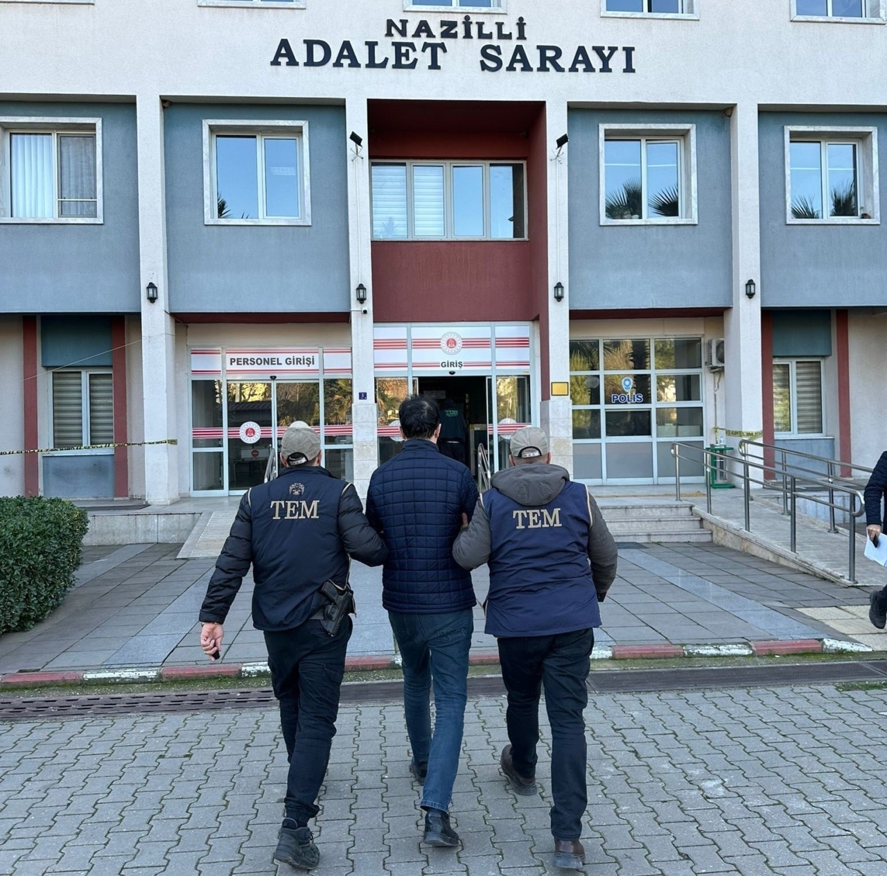 Nazilli’de 6 Yıllık FETÖ Firarisi Yakalandı: İhraç Polis Cezaevine Gönderildi