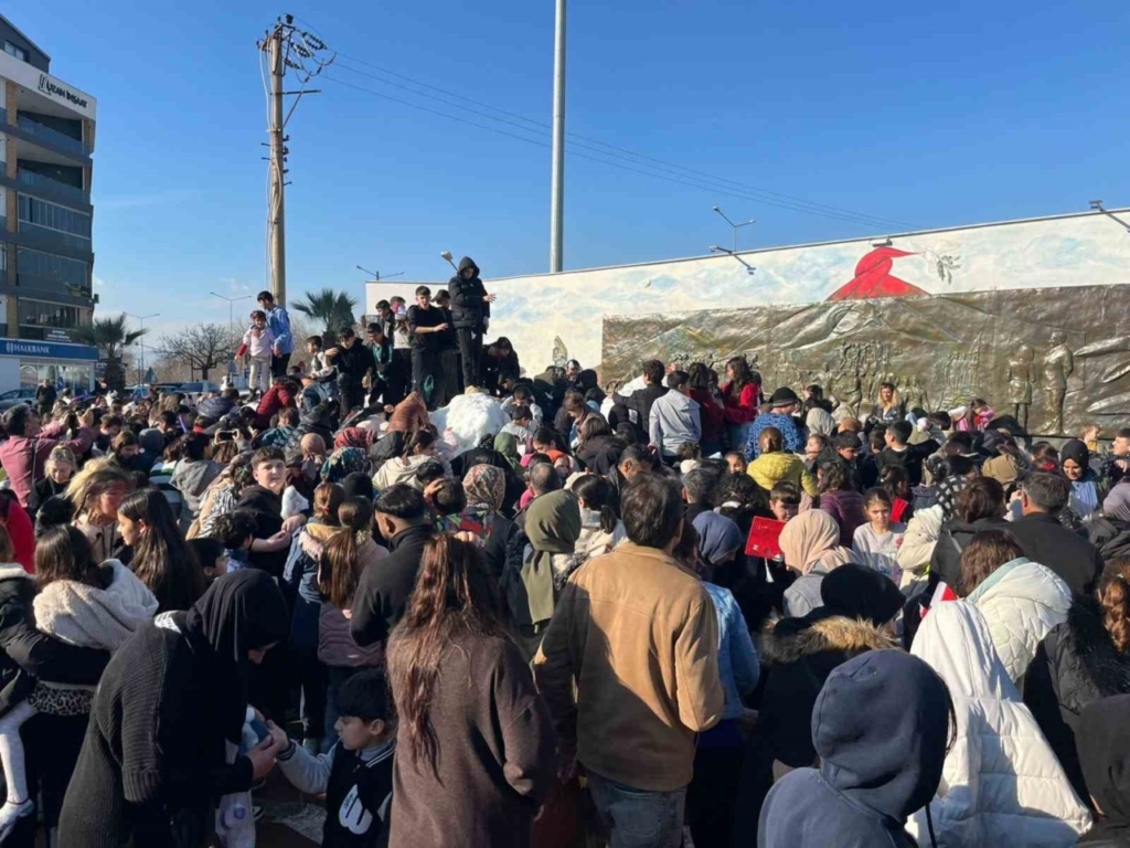 germencik belediyesinden karnelerini alan cocuklara kar surprizi 2c696a4aa79a
