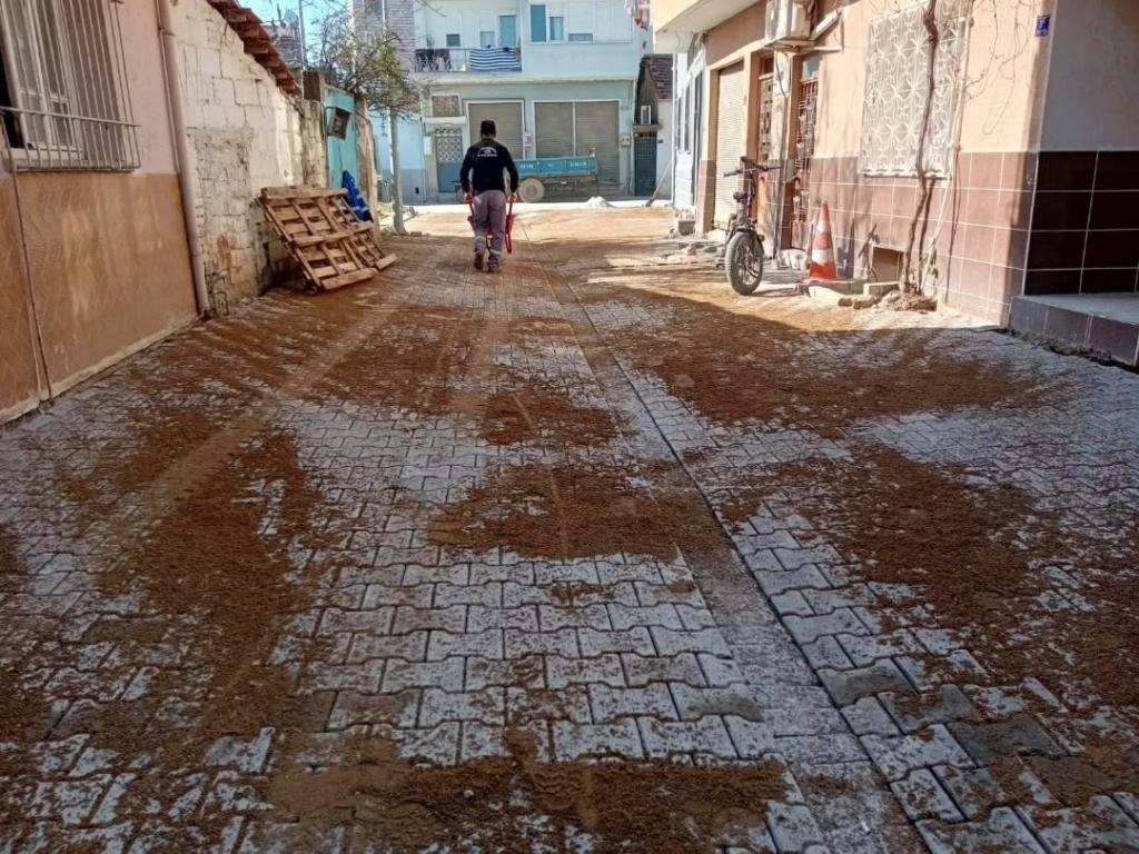 germencikte sokaklar yenileniyor 372e209f0890