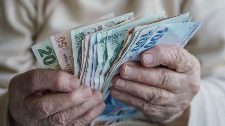 Emekli Maaşı Düzenlemesi TBMM’de Kabul Edildi