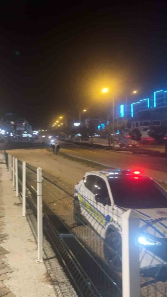 kaldirima carpan motosiklet defalarca takla atti 22 yasindaki surucu hayatini kaybetti 755cac5de124