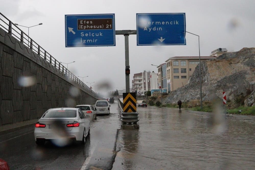 Aydın’ın kıyı bölgelerine kuvvetli sağanak yağış uyarısı
