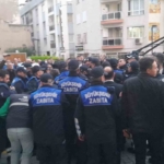 Kuşadası’nda "Hizmet Çadırı" Gerginliği: "Baskın Yapar Gibi Geldiler" 3 kusadasi belediyesi meclis uyesi apaydin biz sadece halkimiza verdigimiz hizmet aksamasin istiyoruz 1a7330df3cec