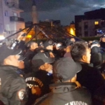 Kuşadası’nda "Hizmet Çadırı" Gerginliği: "Baskın Yapar Gibi Geldiler" 2 kusadasi belediyesi meclis uyesi apaydin biz sadece halkimiza verdigimiz hizmet aksamasin istiyoruz 825888324743