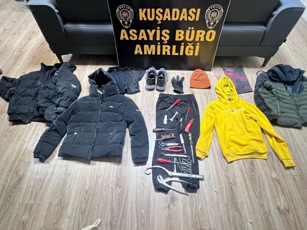 kusadasinda 6 hirsizlik sucundan aranan sahis yakalandi bc5b75beeeb2