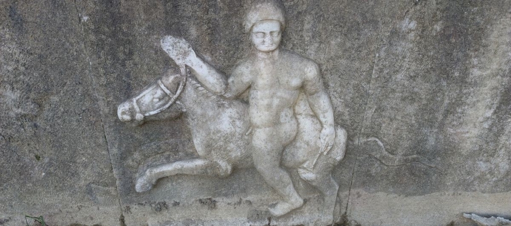 Magnesia Antik Kenti’nde tarih ve doğa aynı rotada 4 magnesia antik kentinde tarih ve doga ayni rotada 56a0ee44bb44