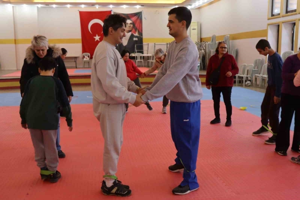 nazilli belediyesinin otizmli cocuklara yonelik spor kurslari basladi fb72b7578375
