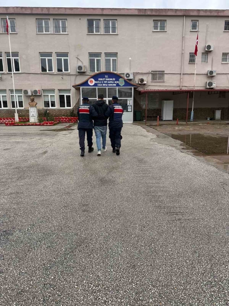 nazillide 14 yil 6 ay hapis cezasi bulunan hukumlu yakalandi 7e4342ccd990