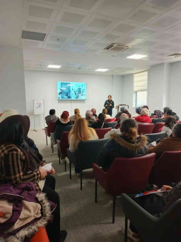 nazillide kadinlara yonelik saglik ve farkindalik egitimi d1f03731eb0d