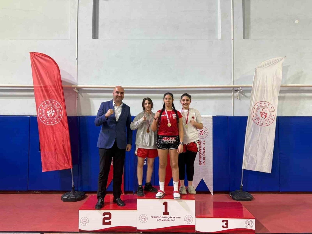 Germencik’te Kick-Boks Heyecanı: Genç Eldivenler Ringe Çıktı