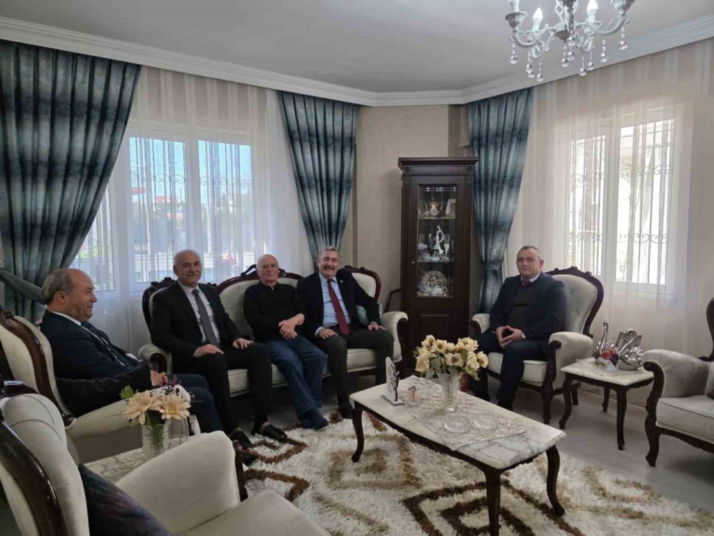 Ömrünü öğrencilerine adayan Varol öğretmen unutulmadı 5 omrunu ogrencilerine adayan varol ogretmen unutulmadi e5bfde14b33f