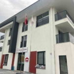 Sağlık ocağına yeni gelen doktorun odasının elektrik ve interneti kesildi