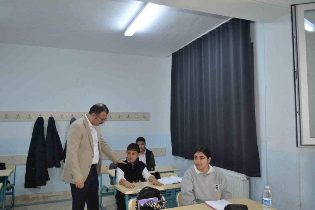 sultanhisar kaymakami ates ogrencilerle bulustu 688be90e9fe5